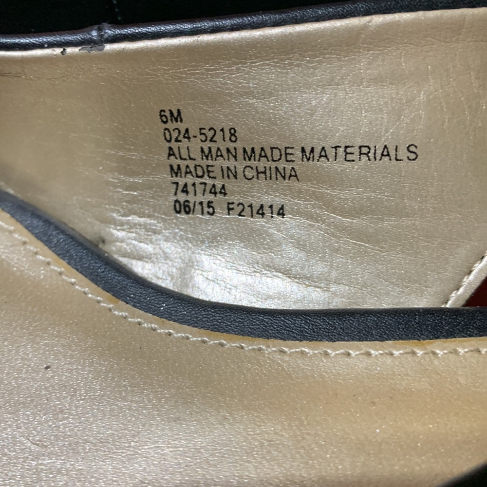 Heels - Picture 3 of 5